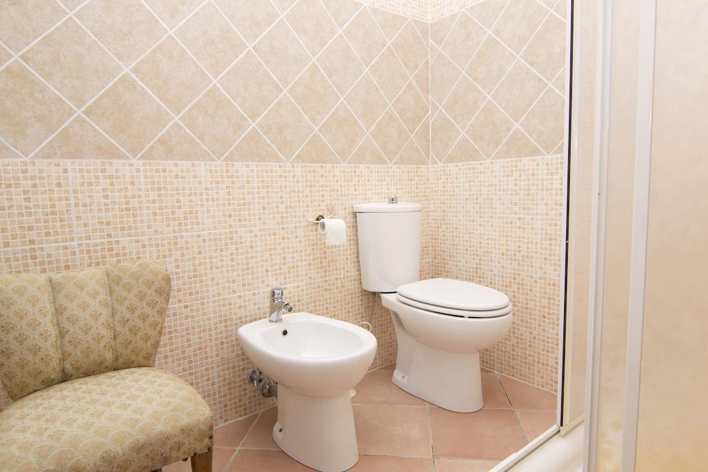 Ca' Rinaldi F Hotel Aulla Szoba fotó